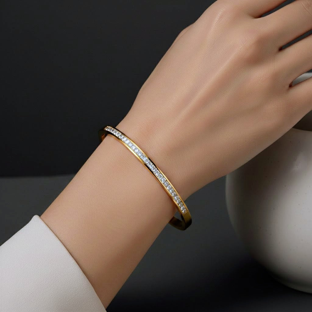 Ora Lumina Bracelet, 18K Gold Plated Steel