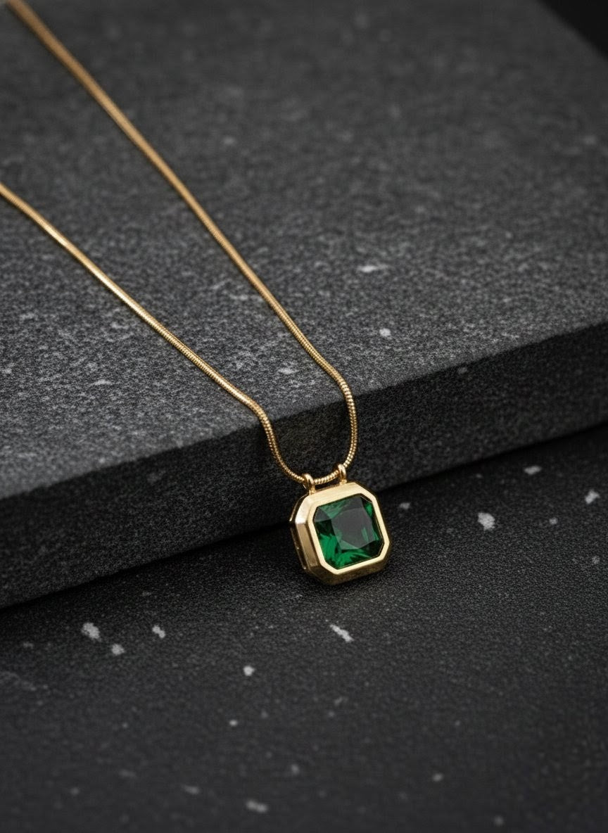 Ora Midnight Ivy Necklace, 18K Gold Plated